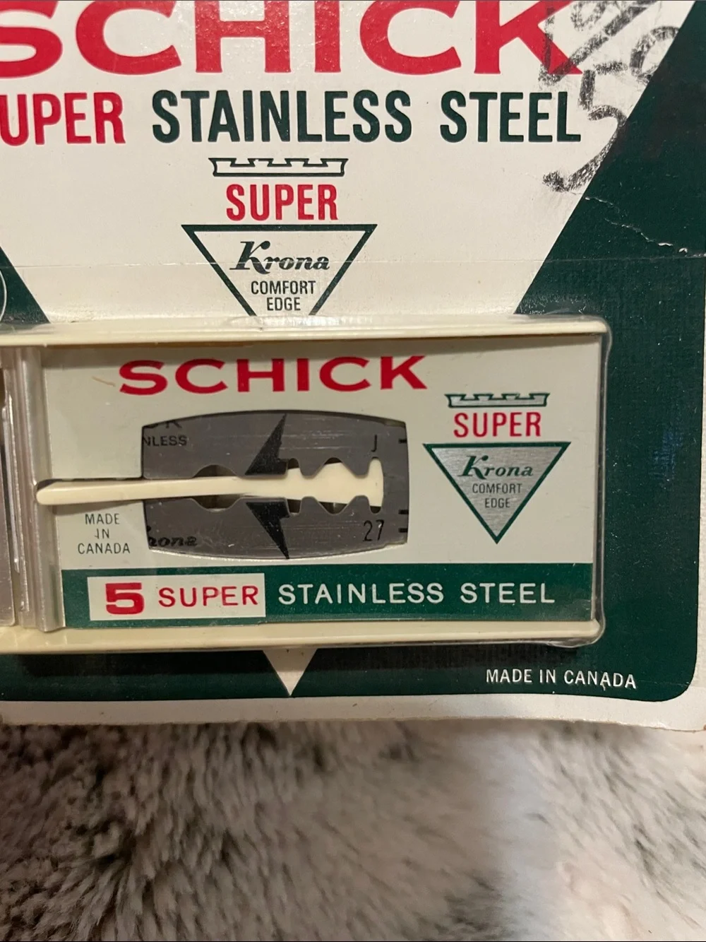 Schick Men's Super Stainless Steel Razor Blades - Green Packaging made in Canada